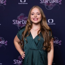 Martina Ptáčková, kickoboxerka a MMA zápasnice, která se dlouhodobě angažuje v boji s šikanou, bude bojovat o titul královny tanečního parketu ve StarDance.