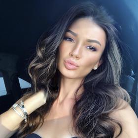 Influencerka Kristina Ozimková má na Instagramu milion sledujících.