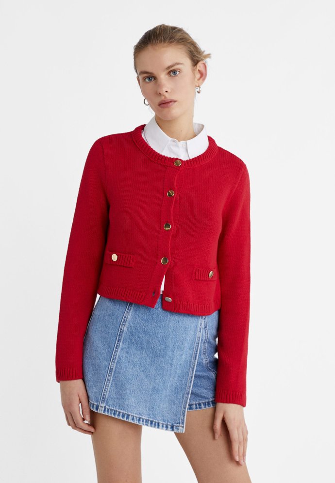 Elegantní styling džínovým modelům také sluší.(Stradivarius, 599 Kč)