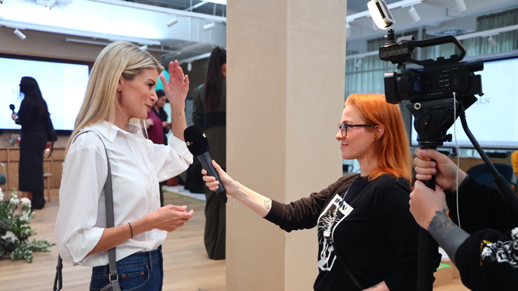 Galerie: Iveta Lutovská na dně. Občas pláču do polštáře, přiznala a ...