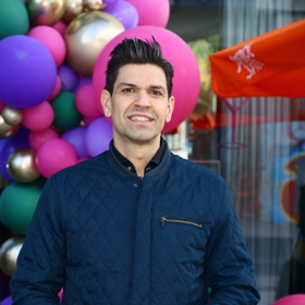 Moderátor Petr Vojnar.