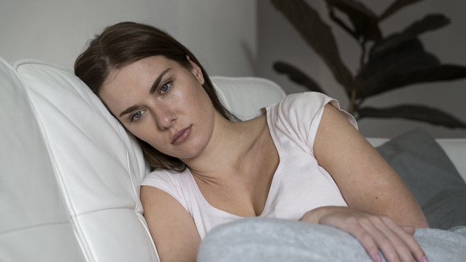 žal
bolest
zlomené srdce
lítost
trápení
výčitky