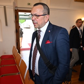 Jaroslav Foldyna lítá v maléru.