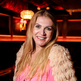 Vysmátá Martina Formanová.