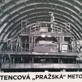 Díky výstavbě trasy C se Praha stala 44. městem na světě, které se mohlo pochlubit vlastním metrem. Denně se jím v současné době sveze milion lidí. Padesátiletý vývoj pražského metra zachycuje putovní výstava Dopravních podniků "Metro slaví".