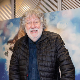 Režisér Zdeněk Troška oslovil Libuši Švormovou v době, kdy točil Slunce, seno, jahody, aby předabovala milostnou scénu z Angeliky. 