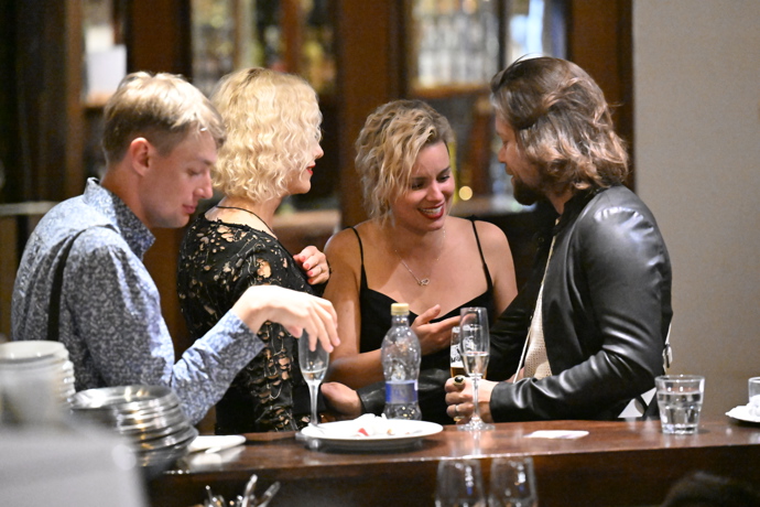 Žena Richarda Krajča si dala jen vodu.