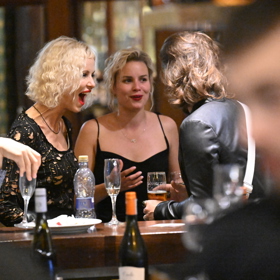 Stůl plný pařmenů.