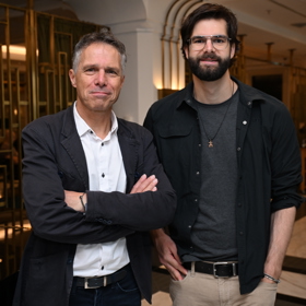 Janek Ledecký se synem.