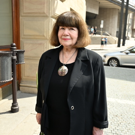 Uršula Kluková se přišla naposledy rozloučit s Vlastimilem Harapesem.