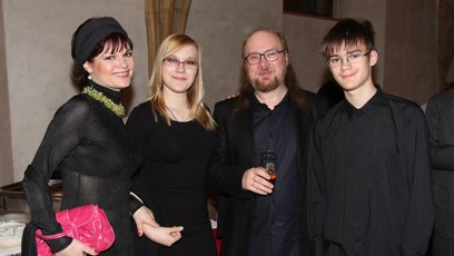 FOTO: Simona Postlerová s dětmi a manželem před lety.