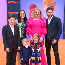 Narodily se jim dvě děti - dcera River Rose a syn Remington Alexander (na snímku dole). Jejich manželství trvalo sedm let a většinu času bylo kořeněné vášnivým sexem. Kelly si přitom do té doby myslela, že je asexuální, protože ji milování nebavilo.