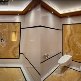 Záchody na Putinově superjachtě.