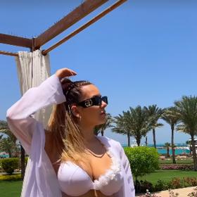 A ti, kteří rodiče nezkritizovali, pak vyzdvihli Barčinu postavu. 2 měsíce po porodu vypadá skutečně skvěle.  