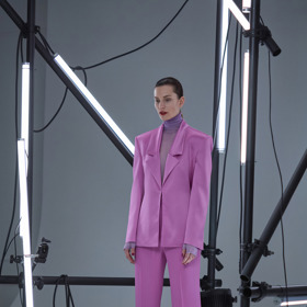 Power dressing podle Zuzany Kubíčkové dává dnešní ženě absolutní svobodu kombinovat mužské i ženské elementy podle své aktuální nálady či potřeby.