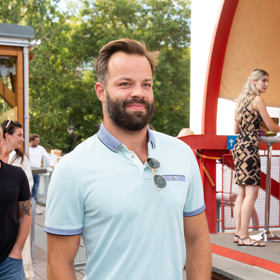 Radko Gudas prý sestře Karolině zakazoval randit s hokejisty. 