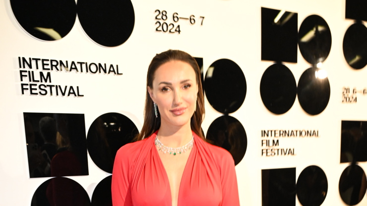 Galerie: Markéta Pekarová Adamová s delšími vlasy zazářila na festivalu ...