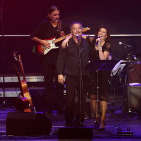 Syn Vít vystoupil s Marií Rottrovou v pražské O2 areně.