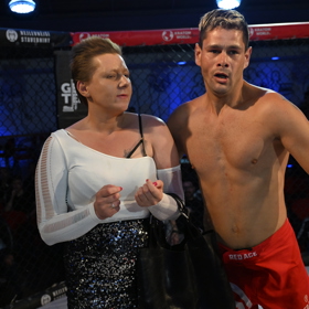 Petr se nejprve zasnoubil, pak vyhrál. 