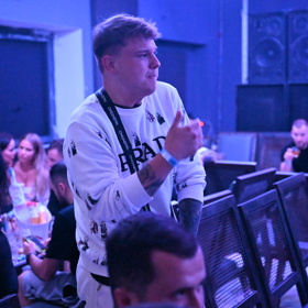 Internetem se šíří hned několik videí, na nichž má být Tadeáš údajně pod vlivem omamných látek. 