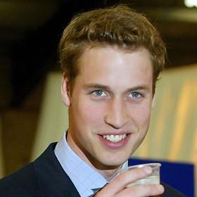 O rok později, kdy byl na vrcholu své vlasové kariéry.