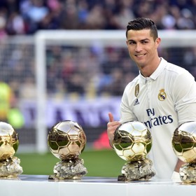 Cristiano Ronaldo sbírá jednu trofej za druhou. Ne nadarmo je považován za jednoho z nejlepších fotbalistů všech dob.