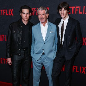 Pierce Brosnan se syny Dylanem a Parisem.