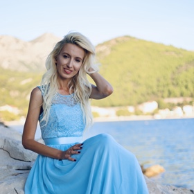 Krásná zpěvačka Lucie Junková žije půl roku v ČR a půl roku v USA.