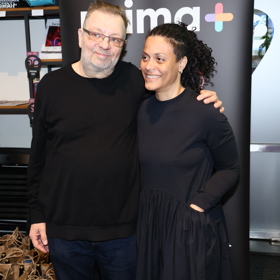 Herec Milan Šteindler už je tři roky šťastný po boku PR managerky Lily Ahou Král.