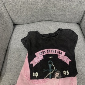 Set trička zn. Only za 299 Kč a šortek Vila za 599 Kč.