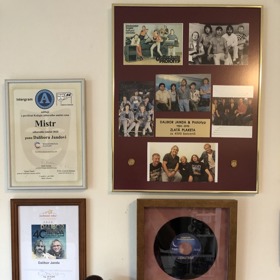 Ocenění letité pěvecké kariéry Dalibora Jandy.