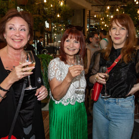 Ilona s kolegyněmi Ljubou Krbovou a seriálovou dcerou Annou Fixovou