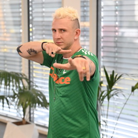 Jakub Štáfek se vrací do role fotbalisty Laviho. 