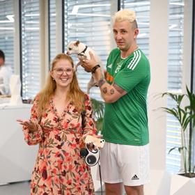 Jakub Štáfek s redaktorkou Lifee, Veronikou Novákovou.