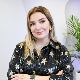 Stand-up komička Simona First má hodně fanoušků na Slovensku i v Česku. 