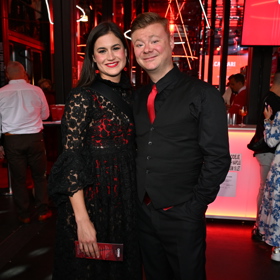 Filip Kaňkovský s partnerkou na Campari.