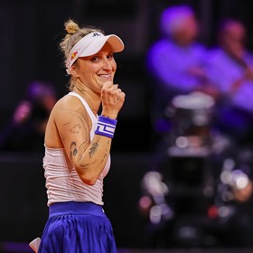Markéta Vondroušová je známá česká tenistka. 