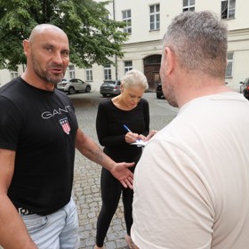 Charlotte a Martin se zasnoubili po třech týdnech vztahu. 