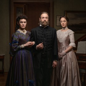 Herečka Sarah Haváčová byla součástí Smetanova milostného trojúhelníku.