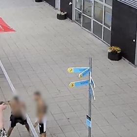 Napadení na koupališti v Praze.