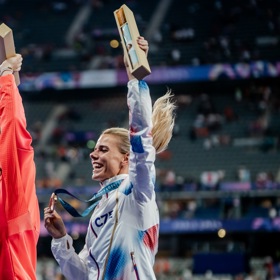 Oštěpařka Nikola Ogrodníková slaví letos velký úspěch na olympiádě v Paříži.