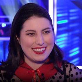 Viktorie Mertová jako Belladonna trápí televizní soutěžící.