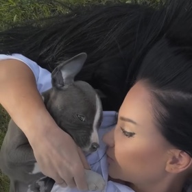 Andrea Pomeje se musela vzdát štěňátka. 