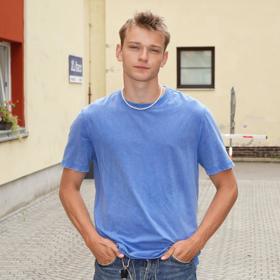 Tomas Sean Pšenička hraje jednu z postav seriálu Případ tanečnice.