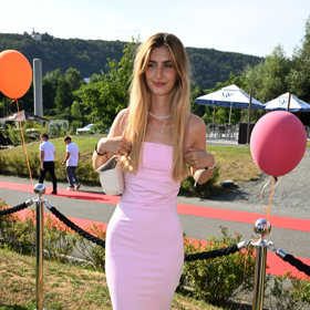 Justýna Drábková miluje být před kamerou. 