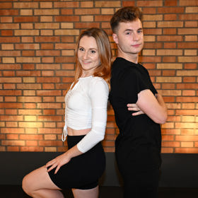 Oskarovi prý pomáhá manžel Kateřiny Bartuněk Hrstkové.