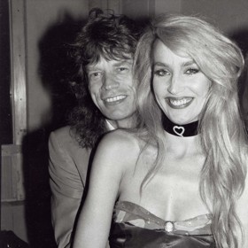 Chemie mezi nimi byla tak dokonalá, že si pořídili čtyři děti a roku 1991 se vzali na Bali.