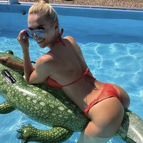 Hana Mašlíková na sobě maká. 