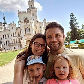 Muž roku 2009 Martin Zach se svou rodinou.