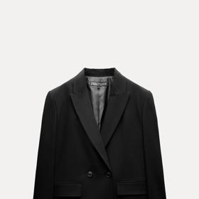 Základní černé sako, Zara, 1 199 Kč 